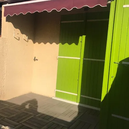 Leucate, Maison Dans Village Naturiste Eden à 50 M De La Plage, 4 Personnes Hébergement de vacances