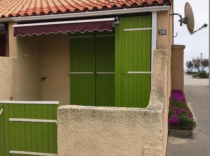 Leucate, Maison Dans Village Naturiste Eden à 50 M De La Plage, 4 Personnes Hébergement de vacances Leucate